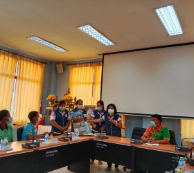 ประชุมวางแผนในการพัฒนาส่งเสริมสุขภาพประชาชนตำบลหนองอียอ และวางแผนร่วมกันในการแก้ไขปัญหาระบาดของโรคติดเชื้อไวรัสโคโรนา 2019